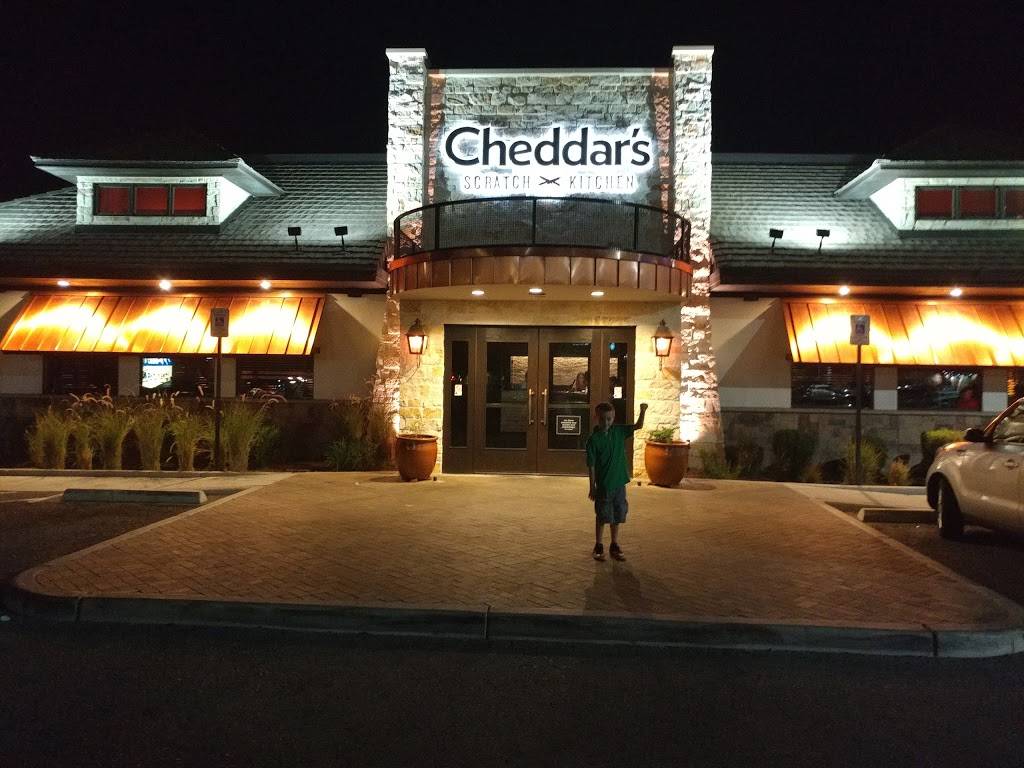 Cheddars Scratch Kitchen | restaurant | 3455 E Broadway Blvd, Tucson, AZ 85716, USA | 5203270187 OR +1 520-327-0187