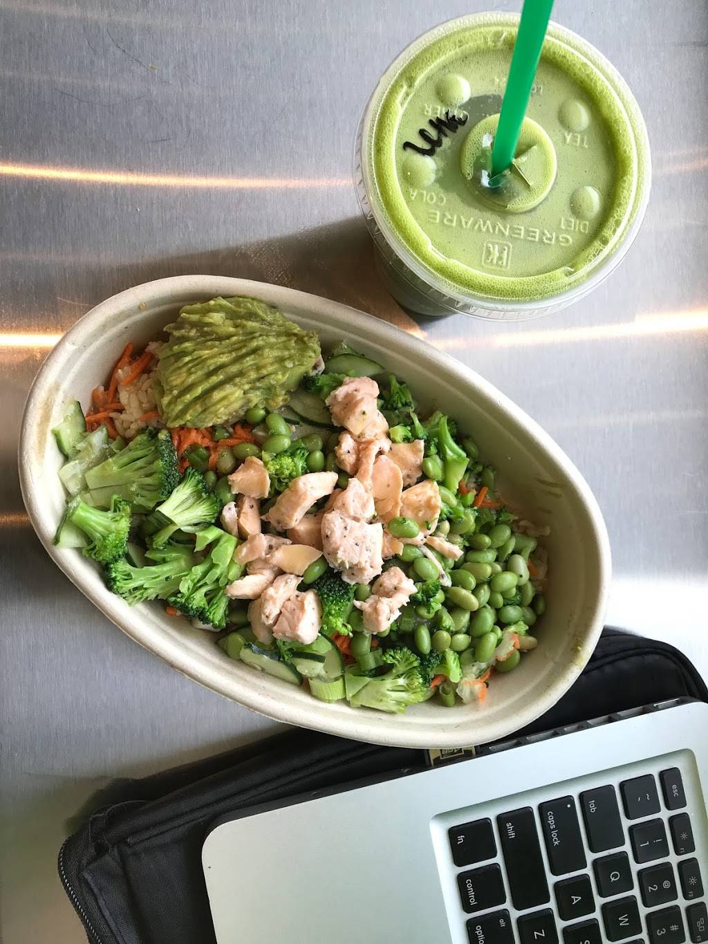 Grabbagreen Food + Juice | restaurant | 100 Shawan Rd suite b, Hunt Valley, MD 21030, USA | 4104032500 OR +1 410-403-2500