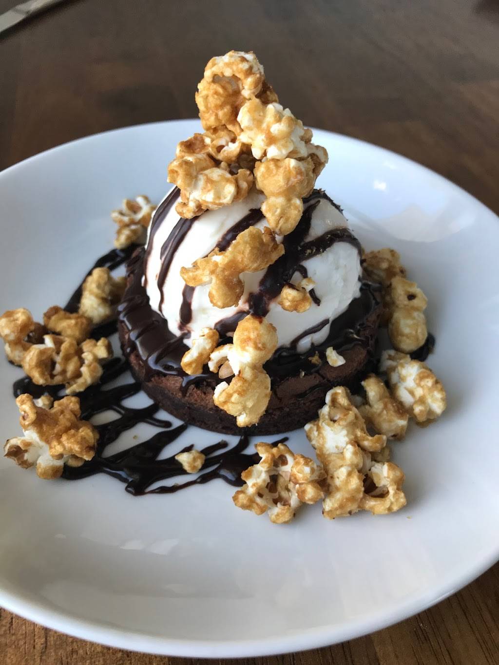 The Preston House & Hotel [Restaurant] | restaurant | 428 East W Main St, Riverhead, NY 11901, USA | 6317751550 OR +1 631-775-1550