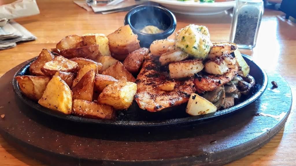 Applebees Grill + Bar | restaurant | 4550 Forest Park Ave, St. Louis, MO 63108, USA | 3144546636 OR +1 314-454-6636
