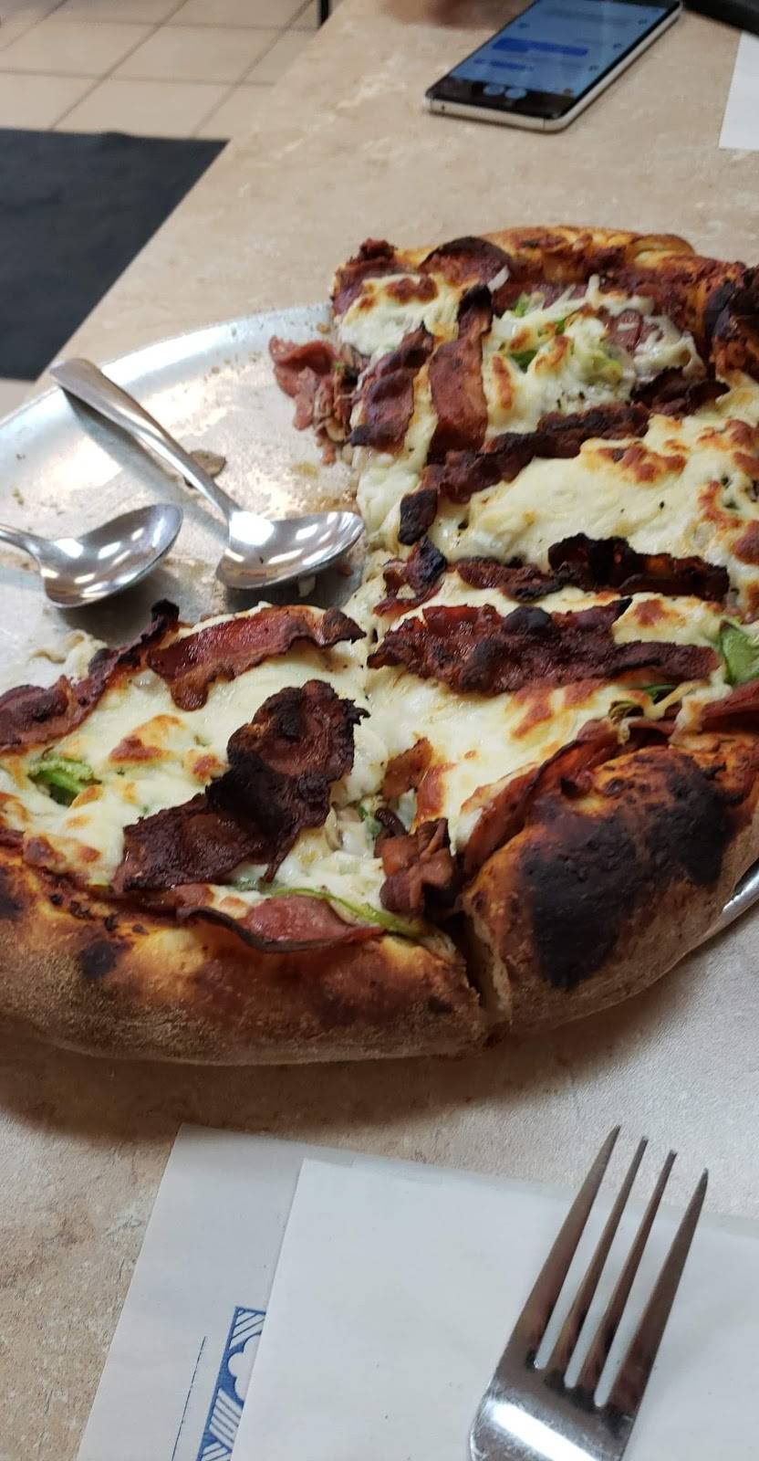 Resto Du Quartier | meal delivery | 765 Boulevard Saint-Joseph O, Drummondville, QC J2E 1K4, Canada | 8194727200 OR +1 819-472-7200