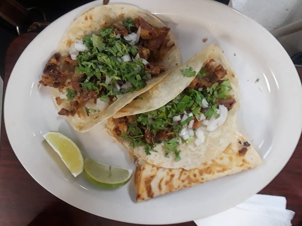 Dona Chela Restaurant | restaurant | 3738 Broadway St, Houston, TX 77017, USA | 7136445544 OR +1 713-644-5544