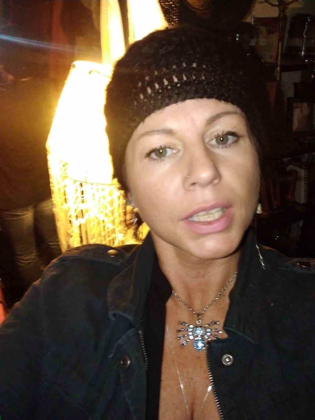 7 Mares Restaurant | restaurant | 595 N Pacific Hwy, Woodburn, OR 97071, USA | 5039823838 OR +1 503-982-3838