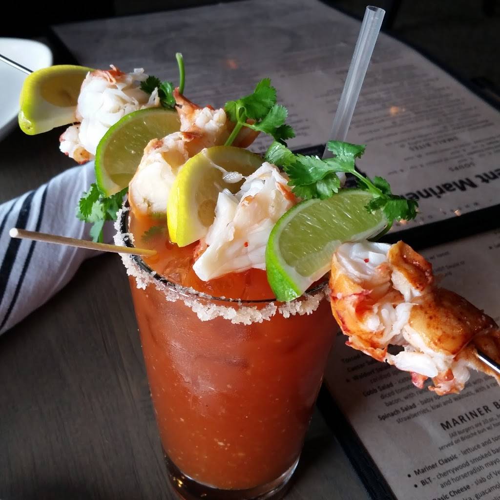 The Mariner | restaurant | 21 W Main St, Mystic, CT 06355, USA | 8605365200 OR +1 860-536-5200