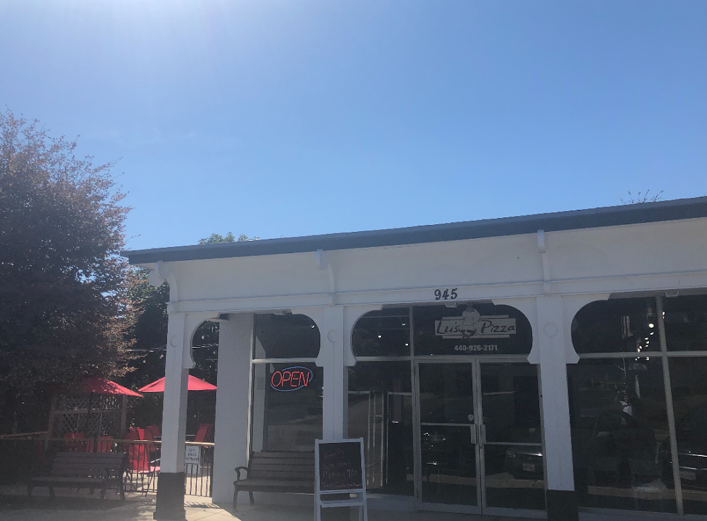 Lus Pizza | restaurant | 945 Main St, Grafton, OH 44044, USA | 4409262171 OR +1 440-926-2171