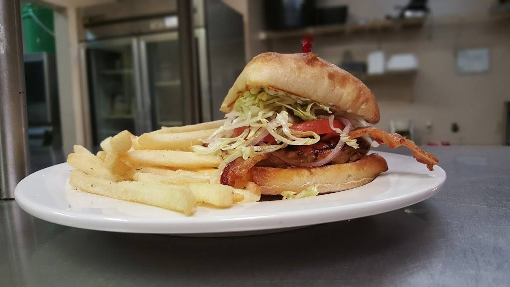 Billys Roadside Bistro | restaurant | 1826 W Pearce Blvd, Wentzville, MO 63385, USA | 6363320556 OR +1 636-332-0556