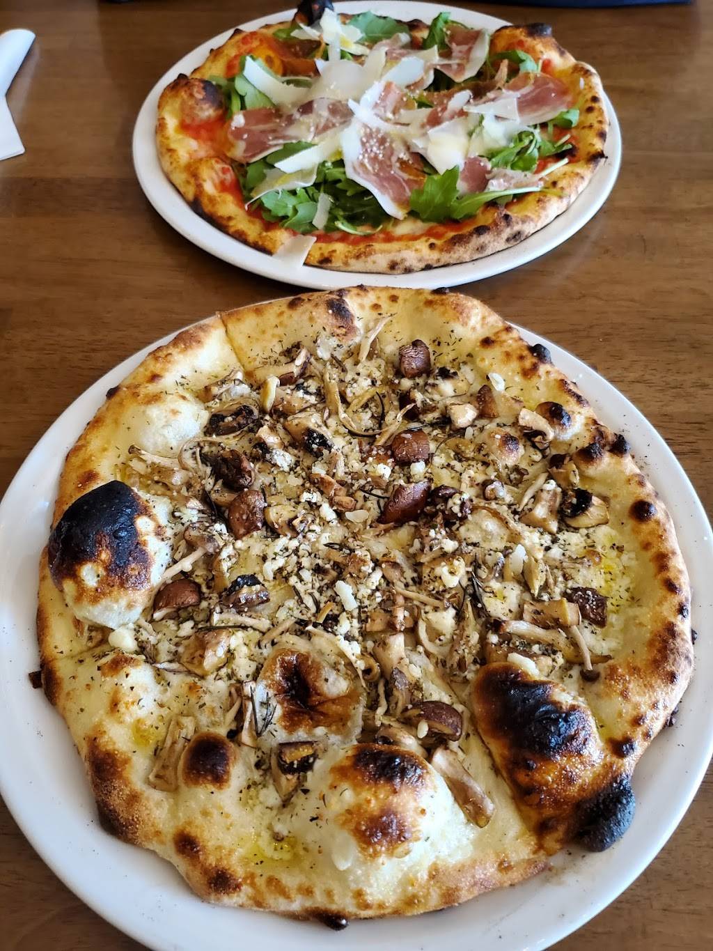 Trecce | restaurant | 1792 Danforth Ave, Toronto, ON M4C 1H8, Canada | 4164632655 OR +1 416-463-2655