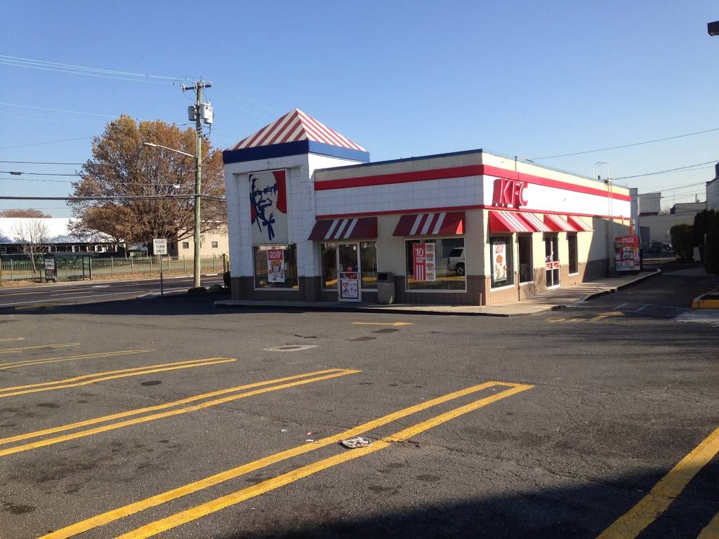 KFC | restaurant | 311 Hempstead Turnpike, Elmont, NY 11003, USA | 5163555990 OR +1 516-355-5990