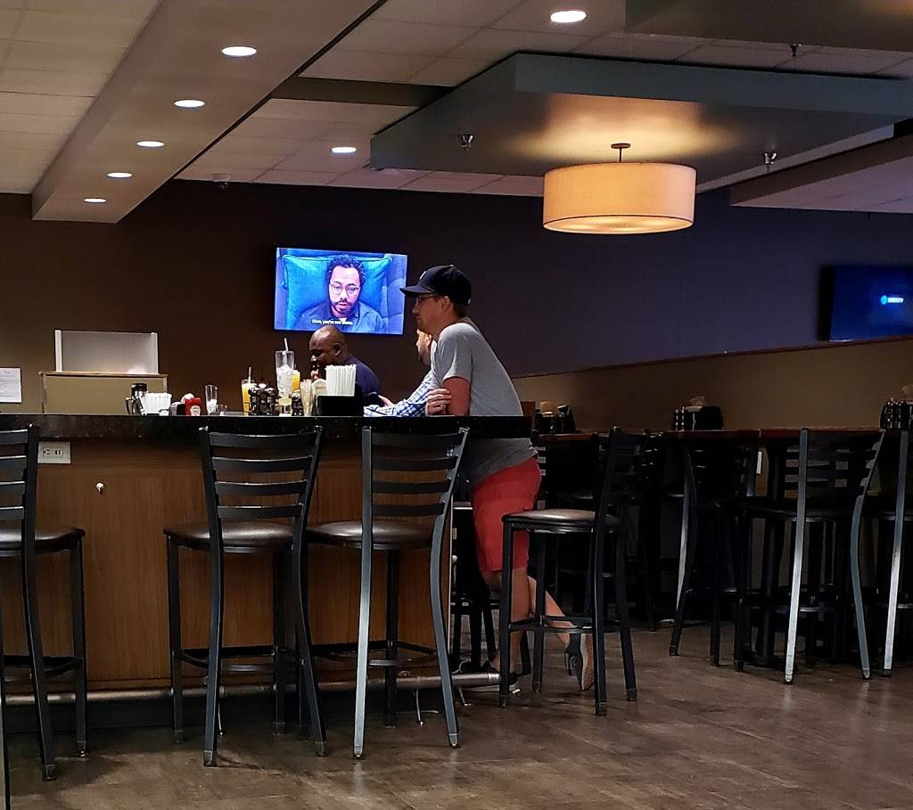 Hy-Vee Market Grille Express | restaurant | 3221 SE 14th St, Des Moines, IA 50320, USA | 5152440224 OR +1 515-244-0224