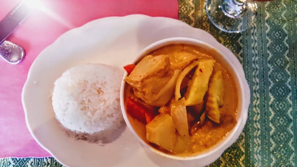 Thai Place Restaurant | restaurant | 2 E India Square Mall, Salem, MA 01970, USA | 9787418008 OR +1 978-741-8008