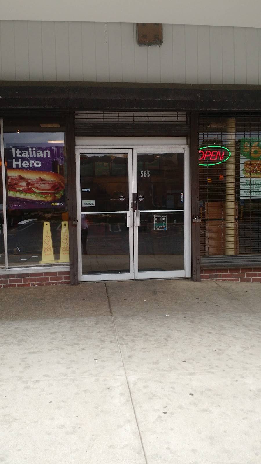 Subway Restaurants | restaurant | 5650 The Alameda, Baltimore, MD 21239, USA | 4103234661 OR +1 410-323-4661