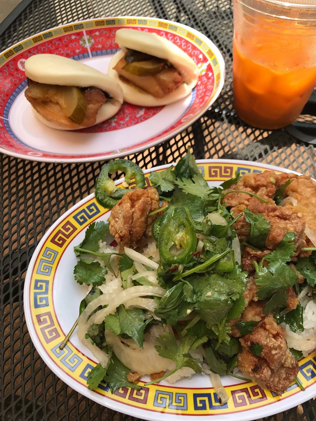 East Side King | restaurant | 2310 S Lamar Blvd #101, Austin, TX 78704, USA | 5123838382 OR +1 512-383-8382