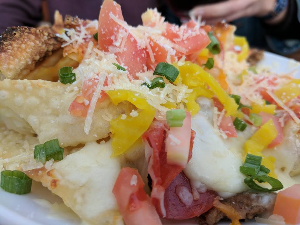 Minneapolis Carbones Pizza & Pub | restaurant | 4705 Cedar Ave S, Minneapolis, MN 55407, USA | 6127240063 OR +1 612-724-0063