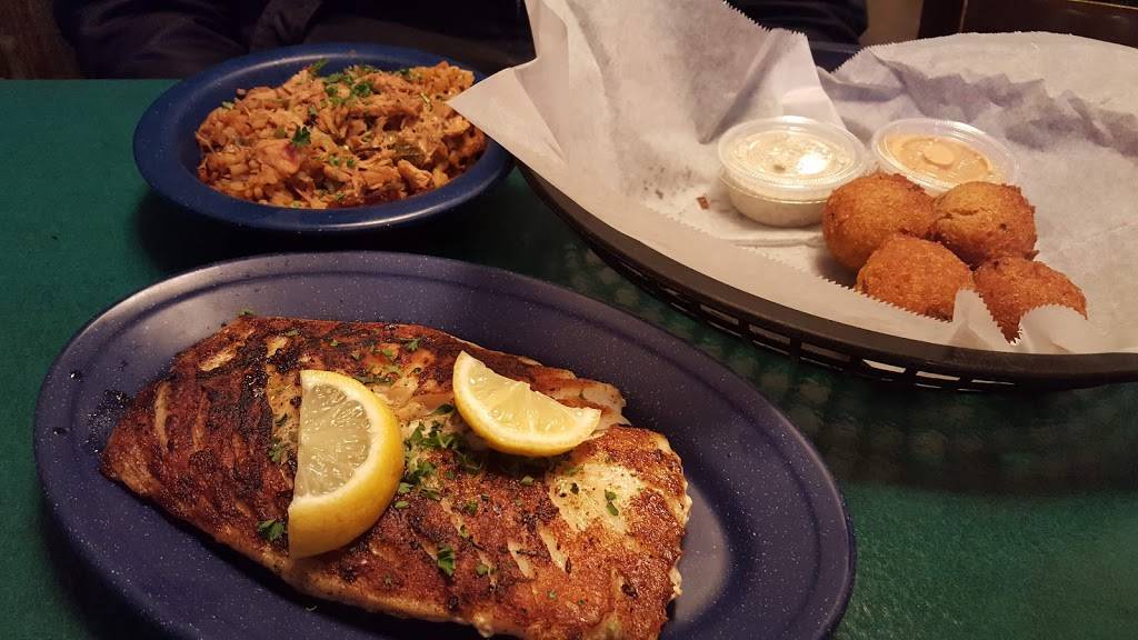 A Js Famous Seafood & PO Boys | restaurant | 2100 Roswell Rd # 2148, Marietta, GA 30062, USA | 6789990767 OR +1 678-999-0767