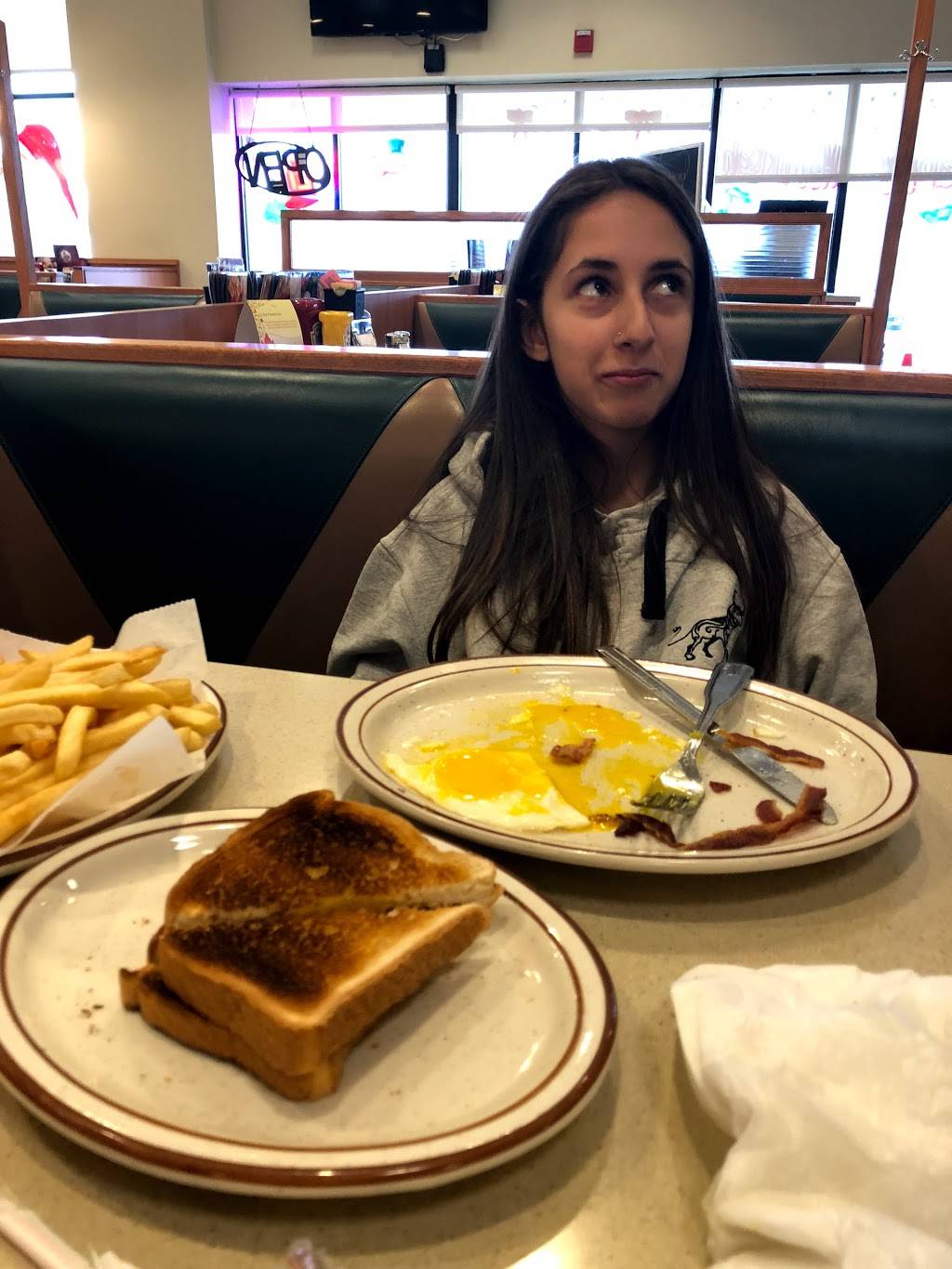 Leos Coney Island | restaurant | 7160 Orchard Lake Rd, West Bloomfield Township, MI 48822, USA | 2486269732 OR +1 248-626-9732