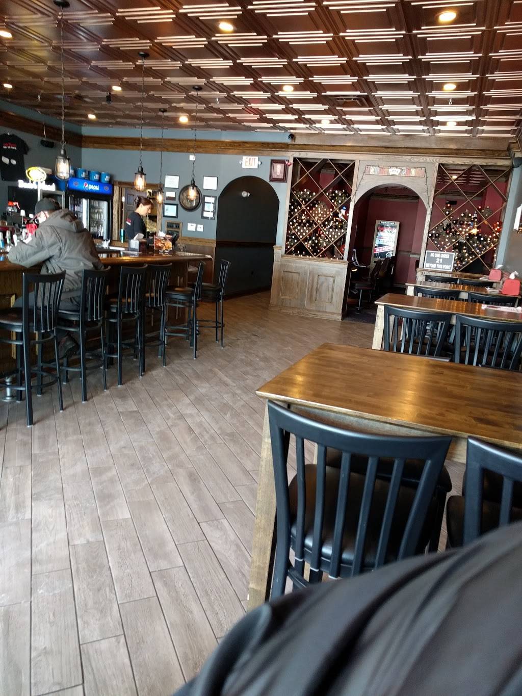 Lucky Bernies Huntley | restaurant | 9810 IL-47, Huntley, IL 60142, USA | 2248587323 OR +1 224-858-7323