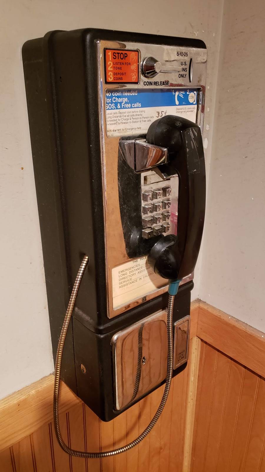 Tullys II Food & Spirits | restaurant | 6401 Monona Dr, Monona, WI 53716, USA | 6082224995 OR +1 608-222-4995