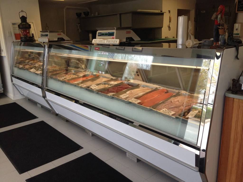 Edgartown Seafood Market | restaurant | 138 Cooke St, Edgartown, MA 02539, USA | 5086273791 OR +1 508-627-3791