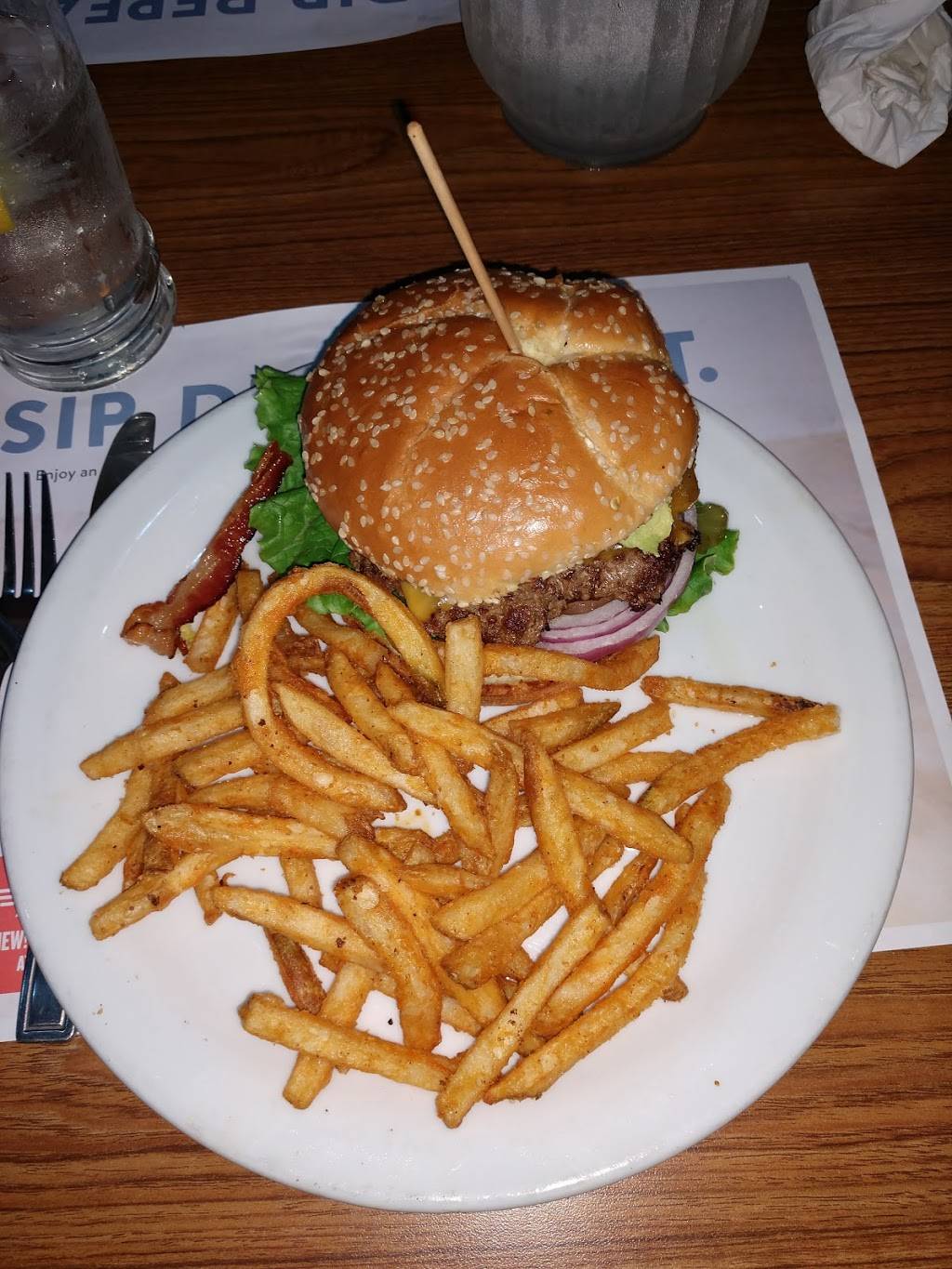 Dennys | restaurant | 502 N Vineyard Ave, Ontario, CA 91764, USA | 9099371720 OR +1 909-937-1720