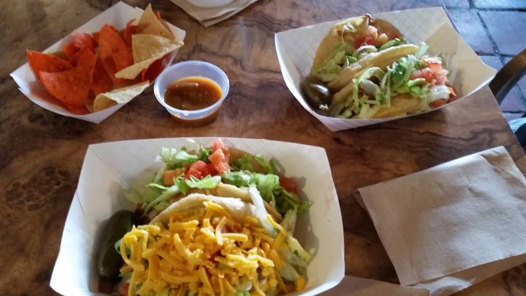 Rays Drive Inn | restaurant | 822 SW 19th St, San Antonio, TX 78207, USA | 2104327171 OR +1 210-432-7171