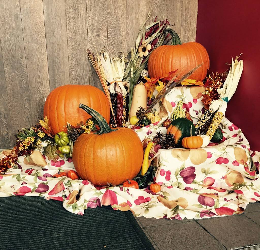 Coolers | restaurant | 558 Upper Gage Ave, Hamilton, ON L8V 4J6, Canada | 9055744664 OR +1 905-574-4664