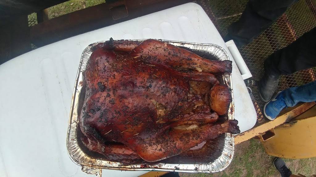 Countrymens Patriotic BBQ | restaurant | 14130 River Rd, New Braunfels, TX 78132, USA | 9408675685 OR +1 940-867-5685