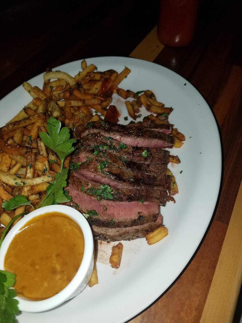 Neighborhood Services | restaurant | 5027 W Lovers Ln, Dallas, TX 75209, USA | 2143505027 OR +1 214-350-5027