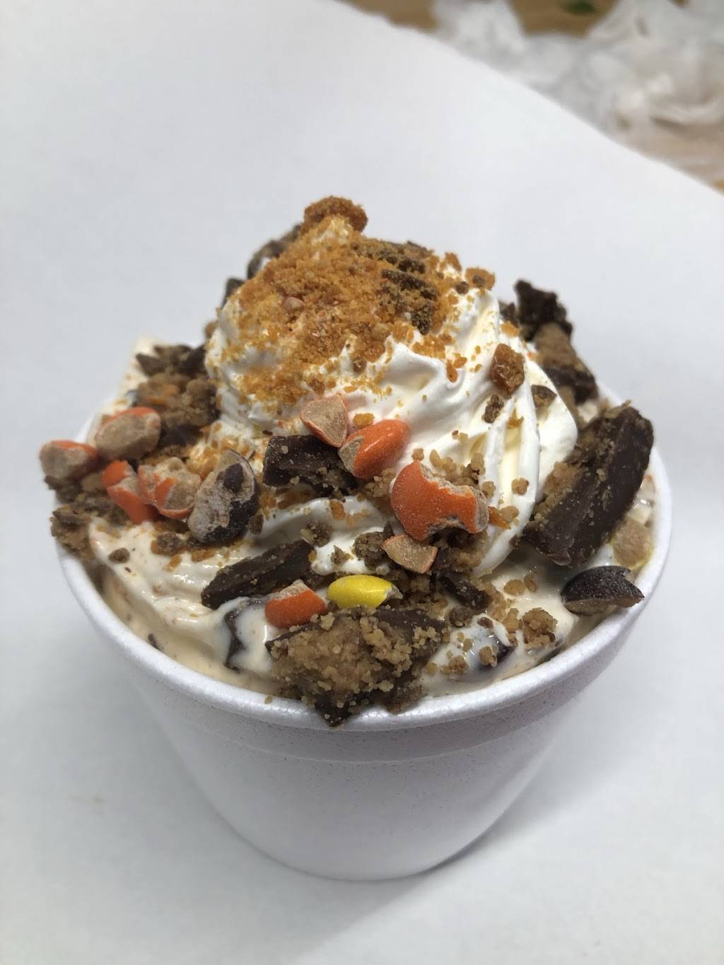 Sadie Janes Sweets and Eats | restaurant | 503 N Main St, New Sharon, IA 50207, USA | 6412950089 OR +1 641-295-0089