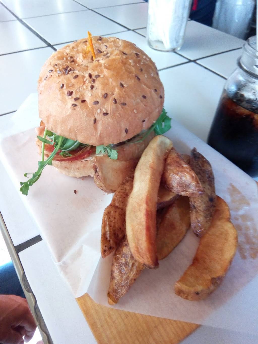 D&A 86 | restaurant | Blvd. el Mirador 950, El Mirador, Tijuana, B.C., Mexico | 2075352 OR +52 2075352