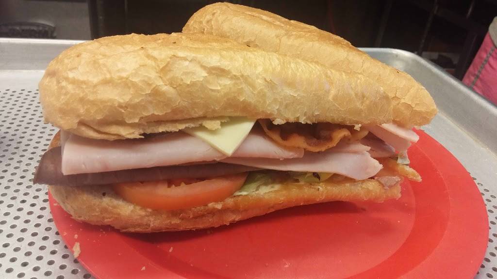 Frosty Mug | restaurant | 514 S Magnolia Dr, Wiggins, MS 39577, USA | 6019283944 OR +1 601-928-3944