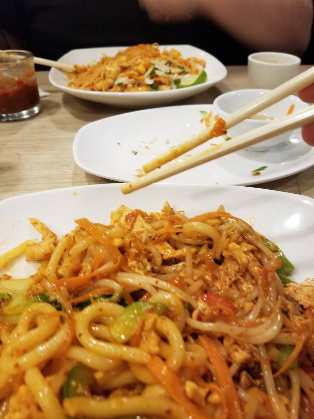 Pho Dui Bo | restaurant | 830 Upper James St #103, Hamilton, ON L9C 3A4, Canada | 9053886565 OR +1 905-388-6565