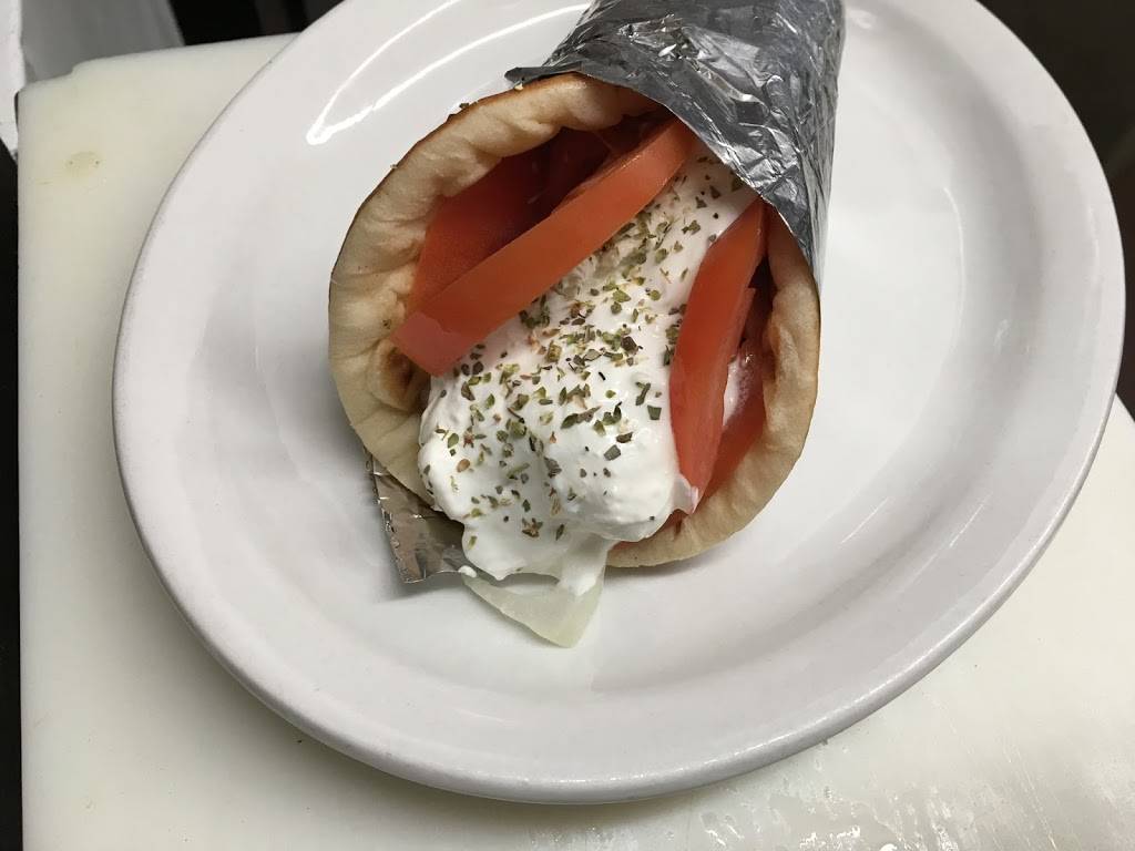 Resto Pointe-aux-Trembles | restaurant | 14775 Rue Notre-Dame Est, Pointe-aux-Trembles, QC H1A 1W3, Canada | 5146421340 OR +1 514-642-1340