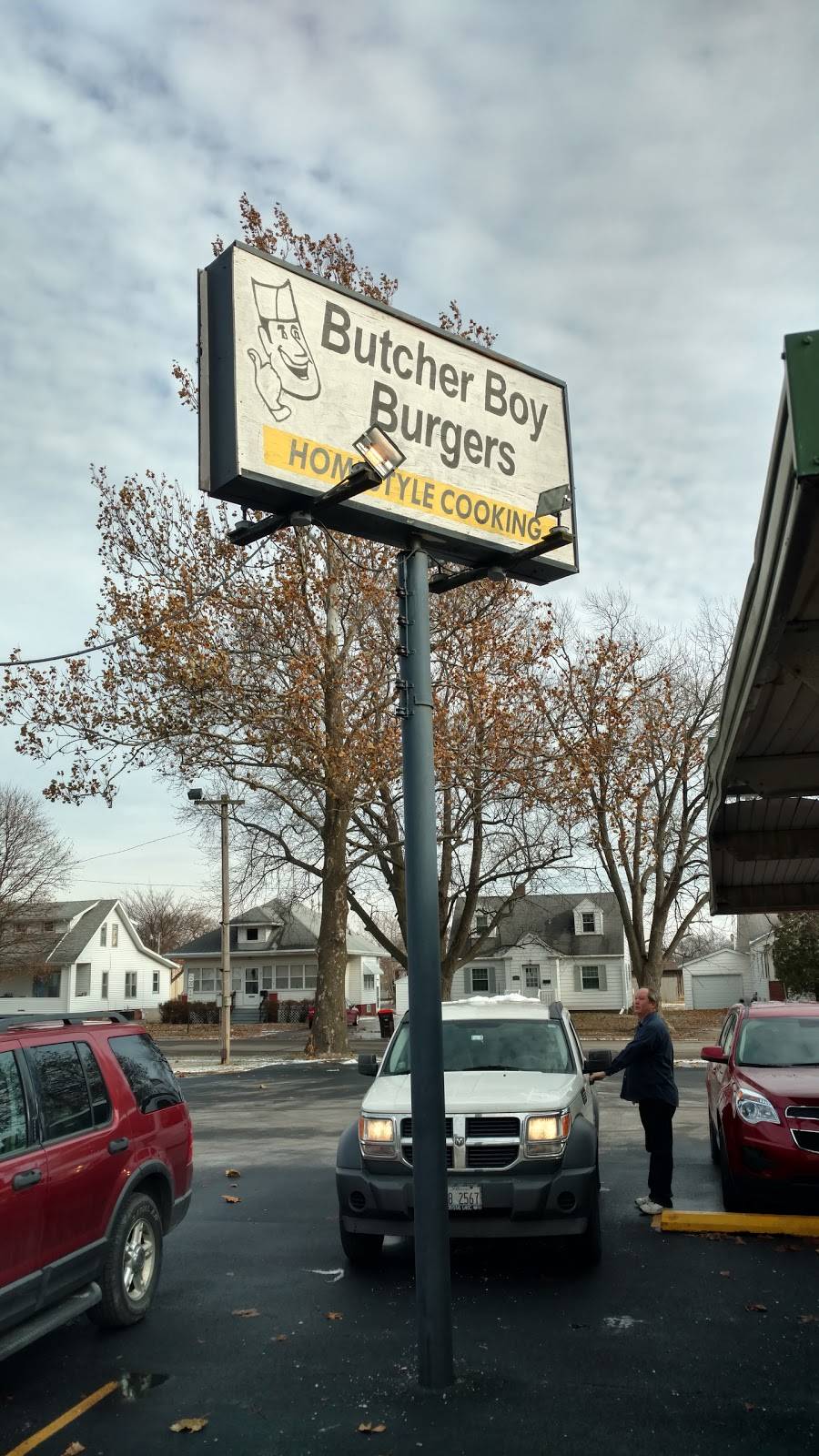 Butcher Boy Burgers | restaurant | 422 S Garrard St, Rantoul, IL 61866, USA | 2172150201 OR +1 217-215-0201