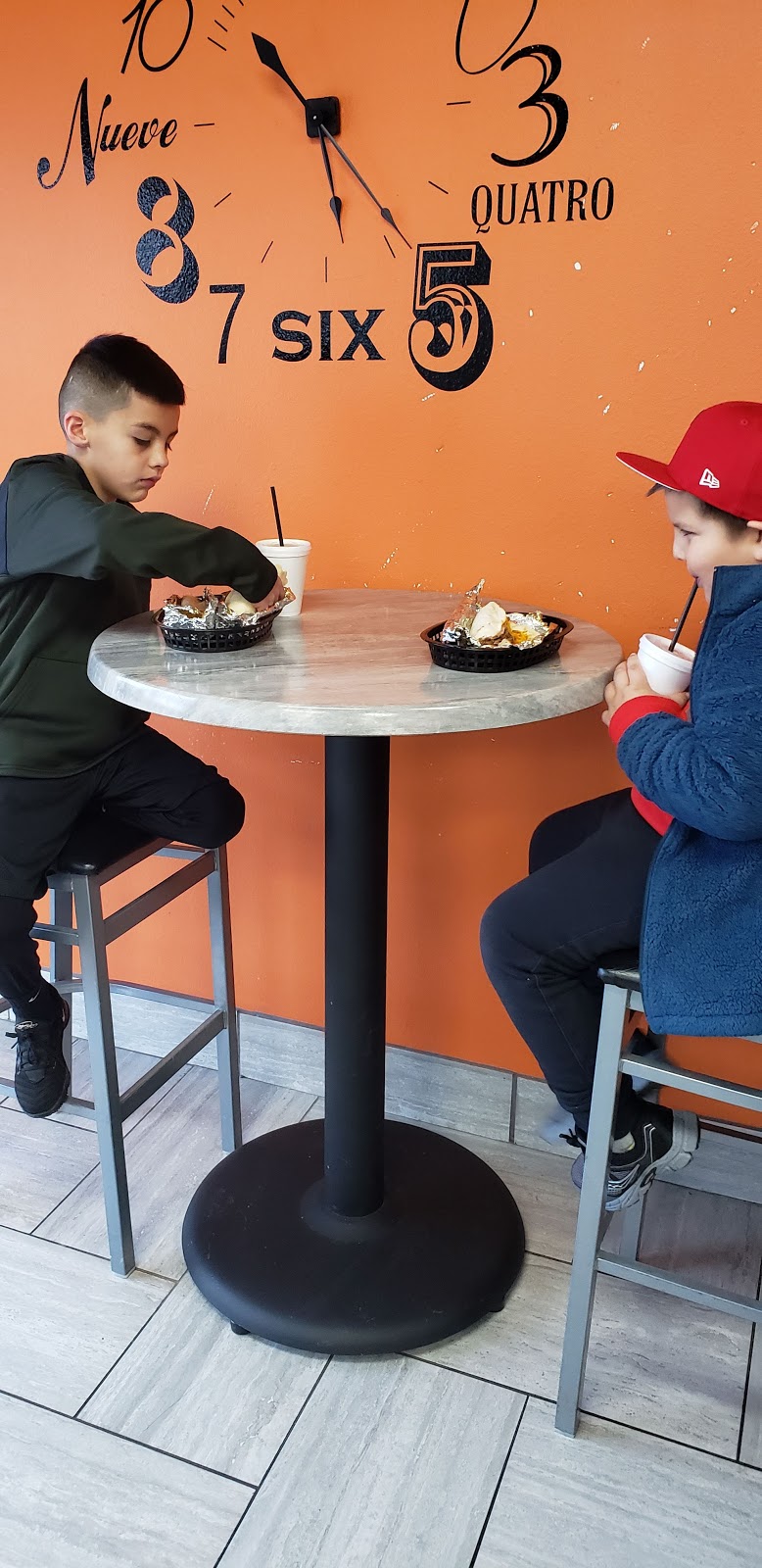 Julios Burritos | restaurant | 720 W 29th St, San Angelo, TX 76903, USA | 3257036558 OR +1 325-703-6558