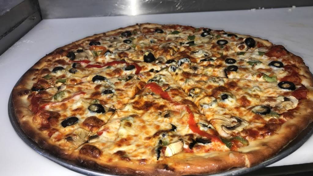 Macks Pizzeria | restaurant | 173 Rue St-Hubert, Laval, QC H7G 2Y3, Canada | 4505756225 OR +1 450-575-6225