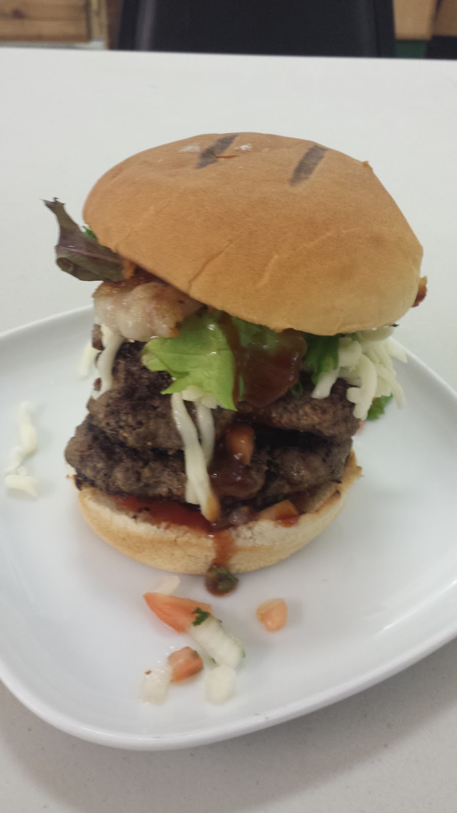 Food & Stuff Co | restaurant | 13813 Foulger Square, Woodbridge, VA 22192, USA | 3013648350 OR +1 301-364-8350