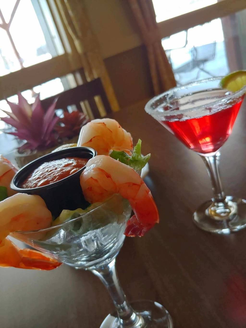 Coyote Creek Bar and Grill | restaurant | 4539 Hillegas Rd, Fort Wayne, IN 46818, USA | 2602343742 OR +1 260-234-3742