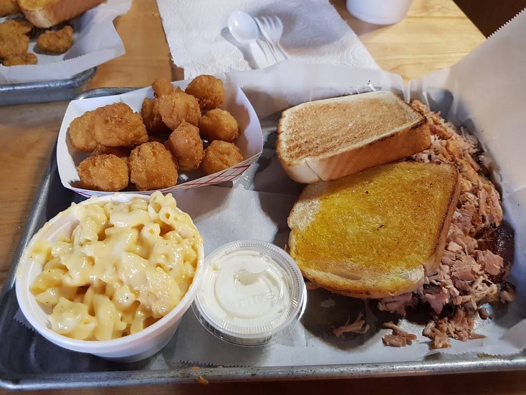 Treemendous BBQ & Catering | restaurant | 8927 Herlong Rd, Jacksonville, FL 32210, USA | 9043292888 OR +1 904-329-2888