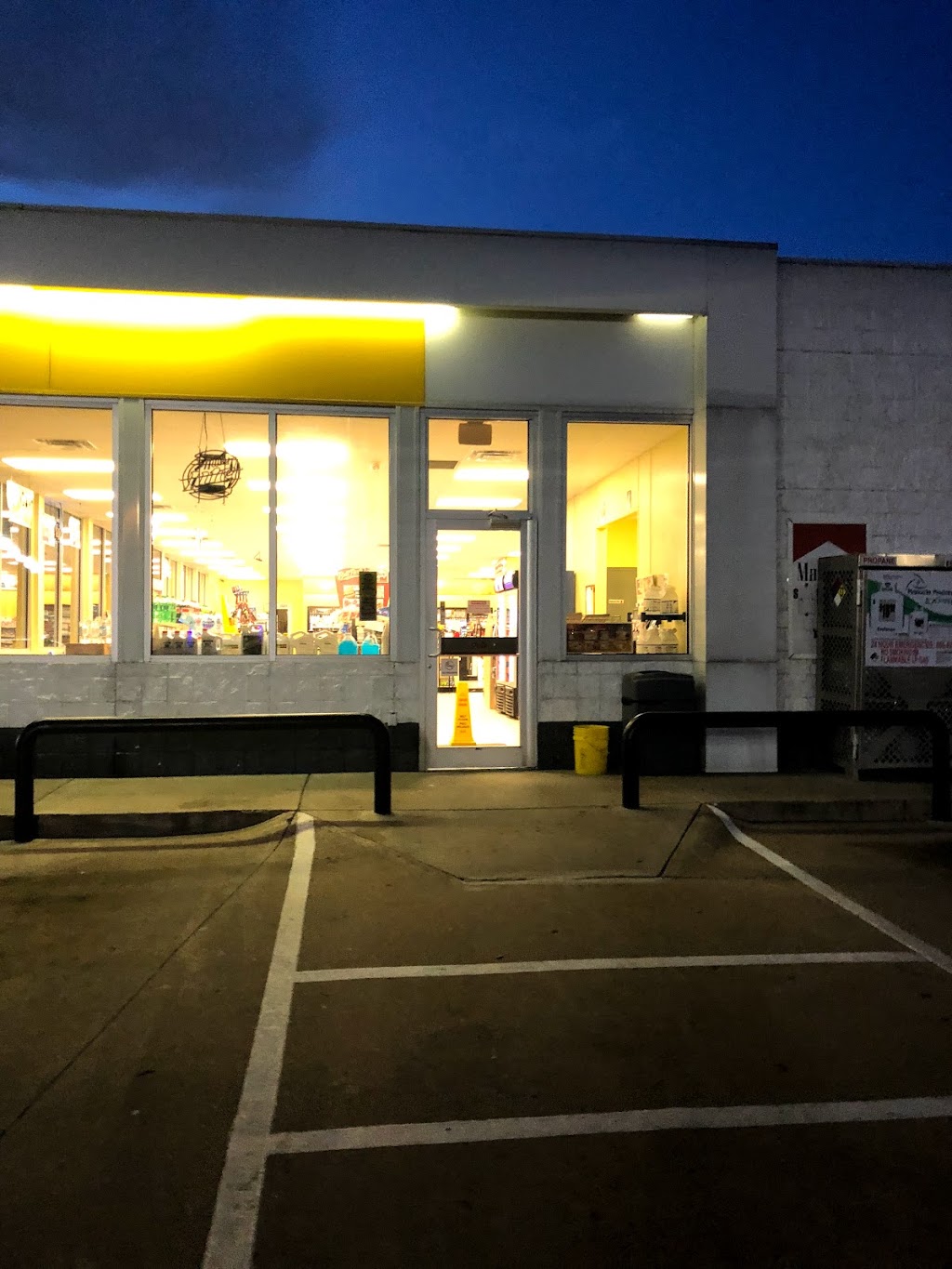 Shell | restaurant | 100 Shinn Ln, Hannibal, MO 63401, USA | 5732480691 OR +1 573-248-0691