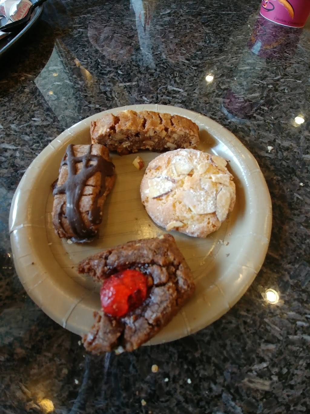 La Fiorentina Pastry Shop | restaurant | 236 Shaker Rd, East Longmeadow, MA 01028, USA | 4135260905 OR +1 413-526-0905