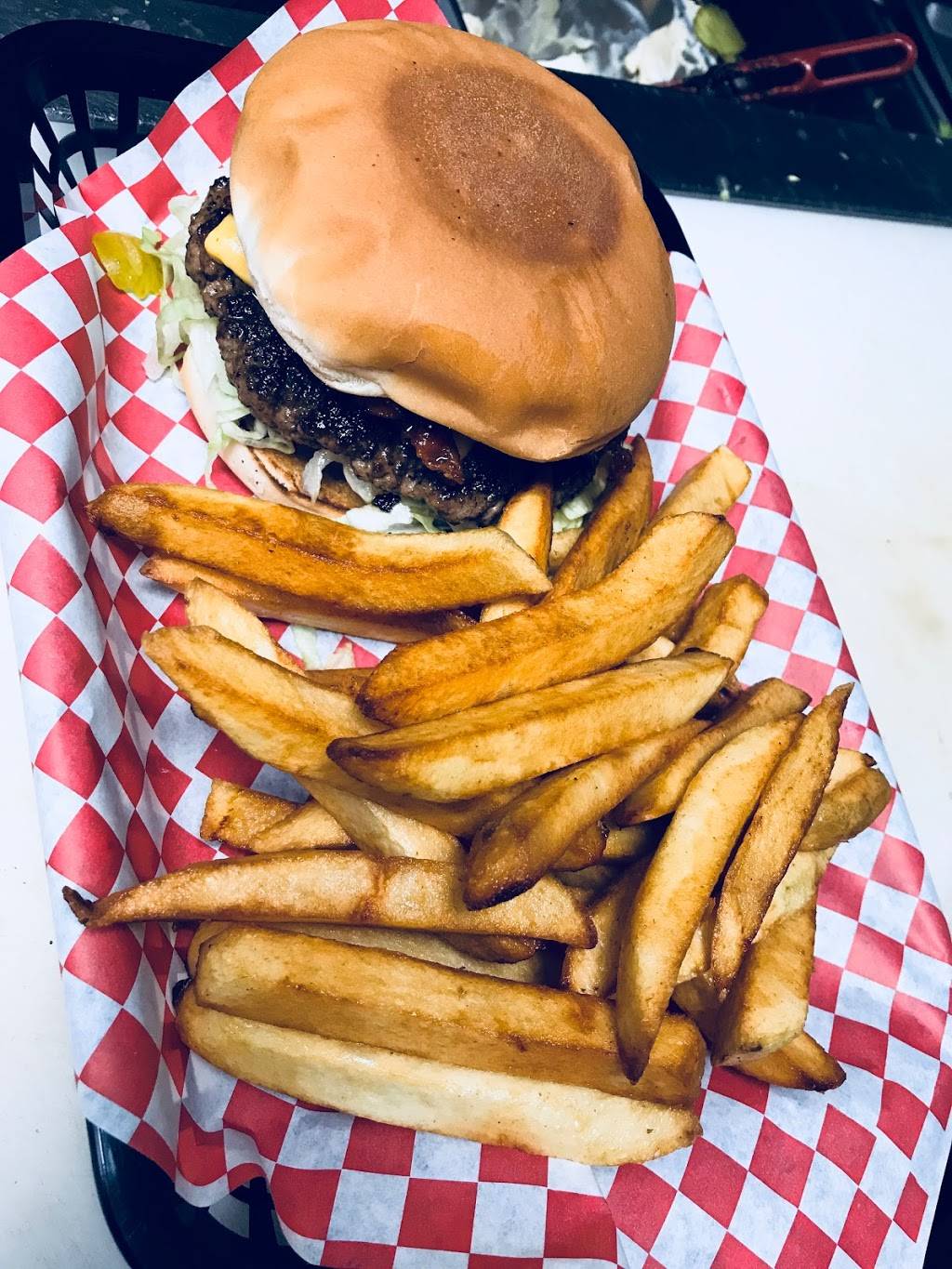 Jimmys Big Burgers | restaurant | 3010 Vilbig Rd, Dallas, TX 75212, USA | 2147411550 OR +1 214-741-1550