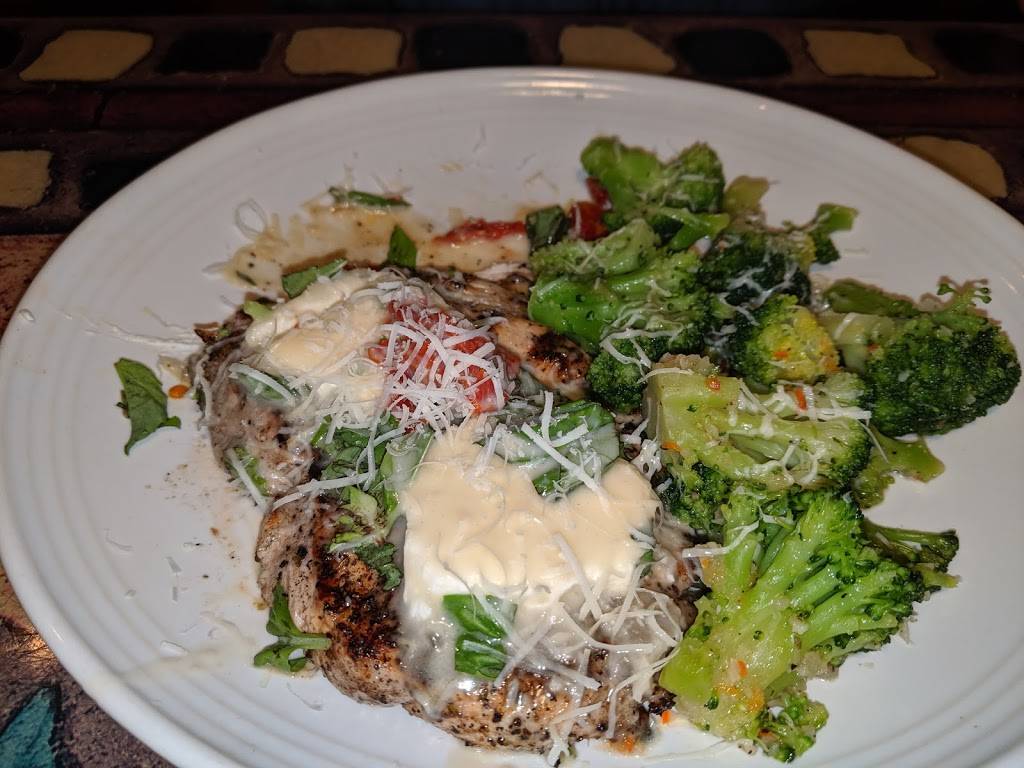 Carrabbas Italian Grill | restaurant | 2088 S Abilene St, Aurora, CO 80014, USA | 3033388600 OR +1 303-338-8600