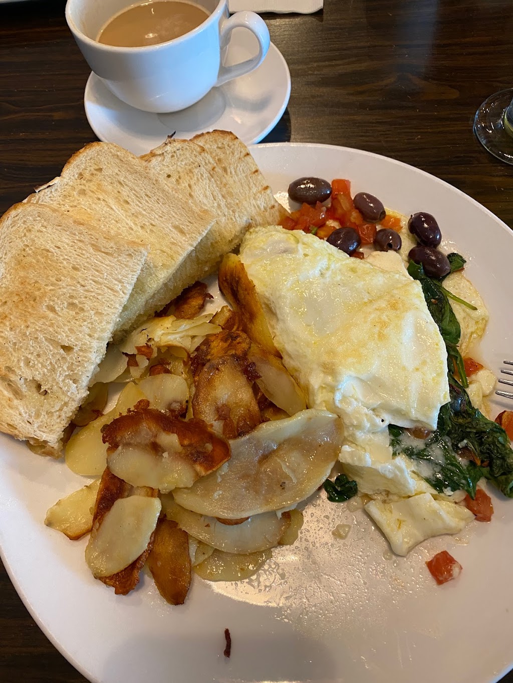 Broken Yolk Cafe | restaurant | 1731 E 16th St, Yuma, AZ 85365, USA | 9289859655 OR +1 928-985-9655