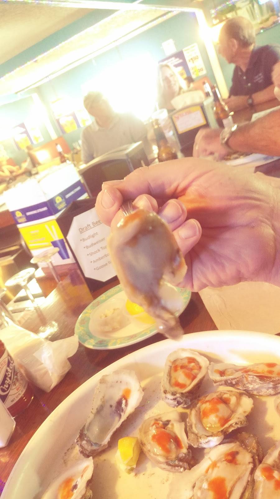 Steves seafood and oysters | restaurant | 925 N Bay St, Eustis, FL 32726, USA | 3526024587 OR +1 352-602-4587