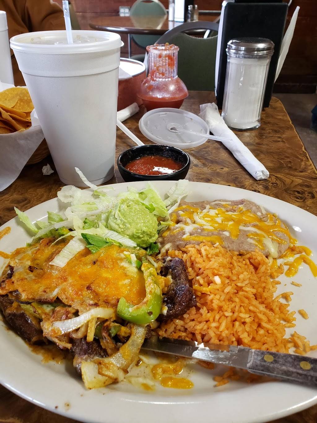 Busy Bee Cafe | restaurant | 301 S Main St, Maypearl, TX 76064, USA | 9724358222 OR +1 972-435-8222