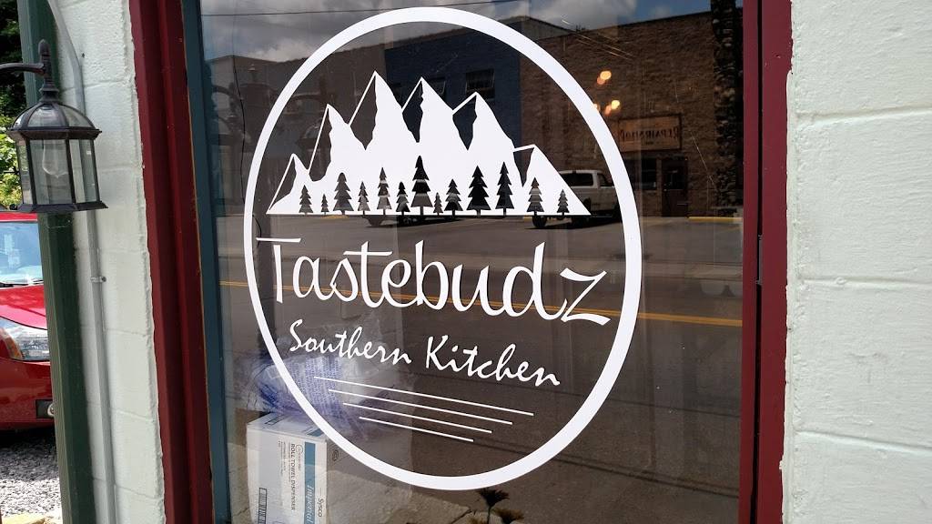 Tastebudz Southern Kitchen | restaurant | 363 E Broadway St, Newport, TN 37821, USA | 4235328550 OR +1 423-532-8550
