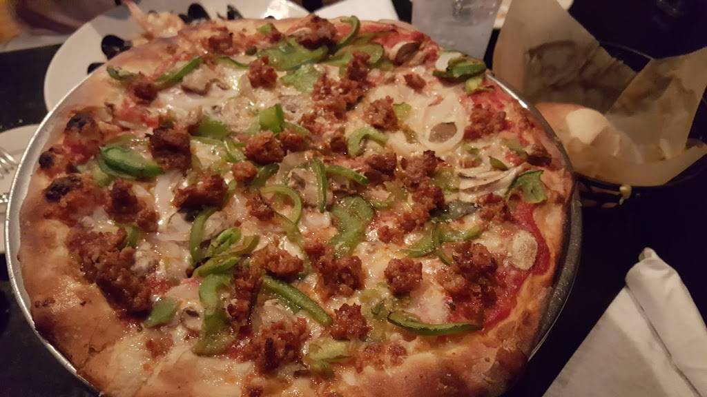 Tunxis Grill & Pizzeria | restaurant | 3 Tunxis St, Windsor, CT 06095, USA | 8606886429 OR +1 860-688-6429