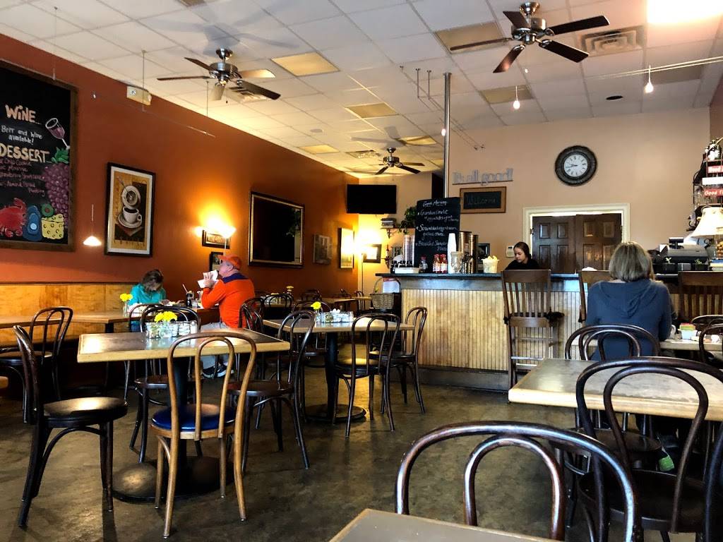 Walnuts Cafe | restaurant | 70 Pennington Dr # 20, Bluffton, SC 29910, USA | 8438152877 OR +1 843-815-2877