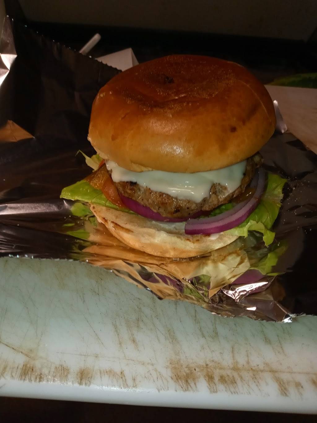 Grab Your Wings | restaurant | 714 W 9th St, Chester, PA 19013, USA | 4844803078 OR +1 484-480-3078