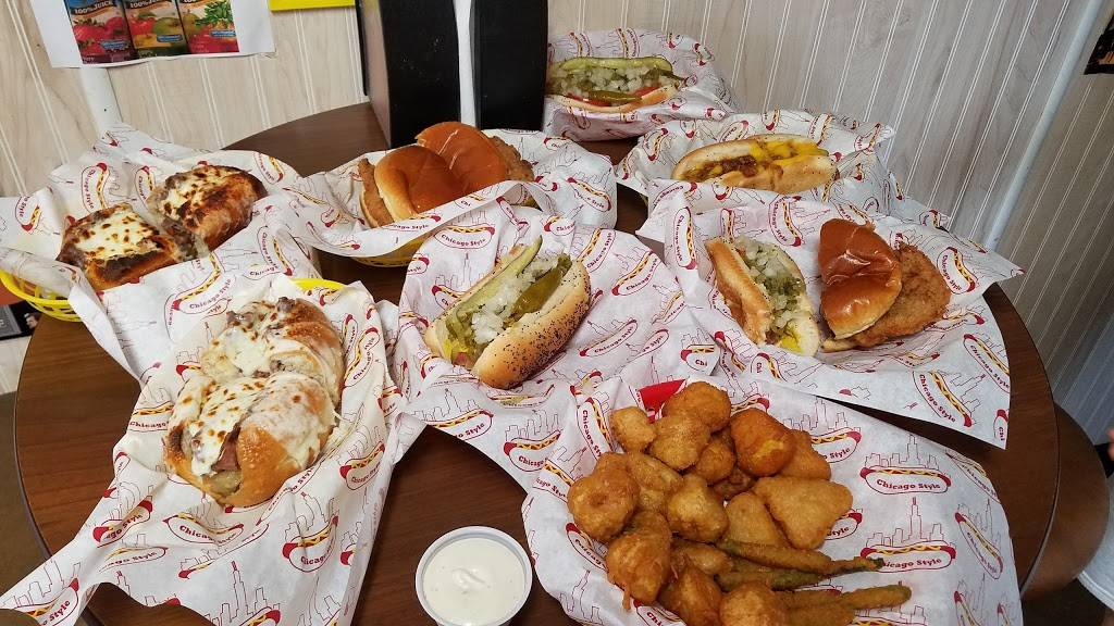 Chicago DogHouse | restaurant | 2215, 1527 N Detroit St, Warsaw, IN 46580, USA | 5742675757 OR +1 574-267-5757